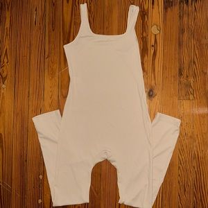 Full ribbed bodysuit.